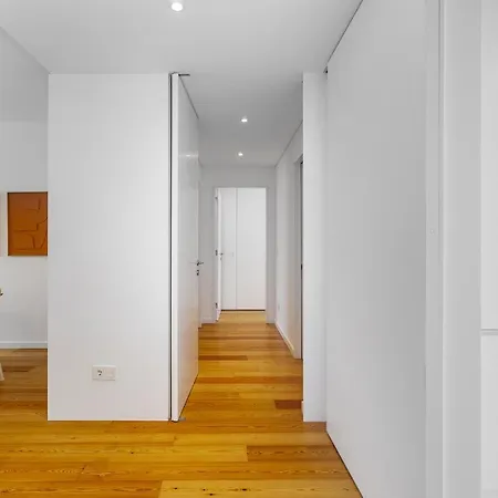 Whome Urban Retreat W/parking, Elevator & Ac By Benfica Stadium דירה ליסבון
