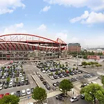 Whome Urban Retreat W/parking, Elevator & Ac By Benfica Stadium Apartmán *