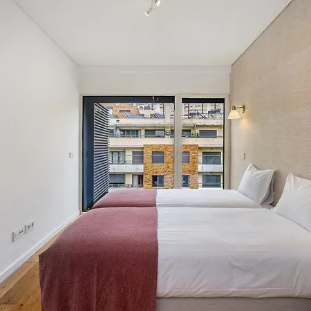 Апартаменти Whome Urban Retreat W/parking, Elevator & Ac By Benfica Stadium