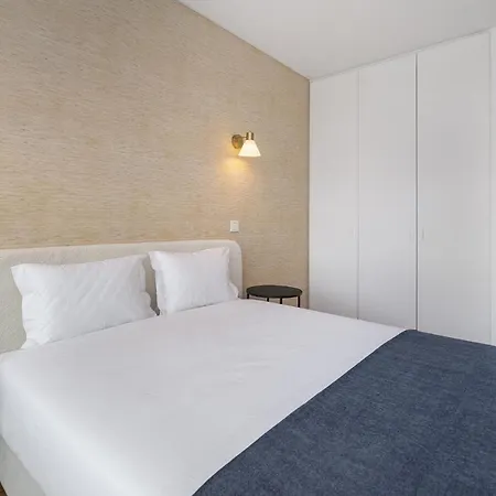 Whome Urban Retreat W/parking, Elevator & Ac By Benfica Stadium Lissabon